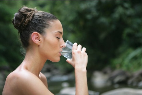 Почему пить воду важно для здоровья и красоты